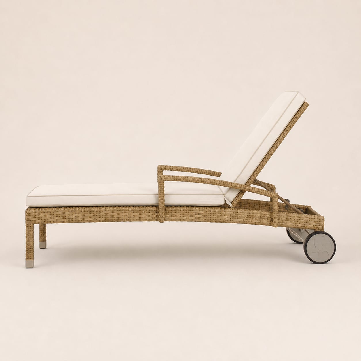 Kikambala Pool Lounger, view 3