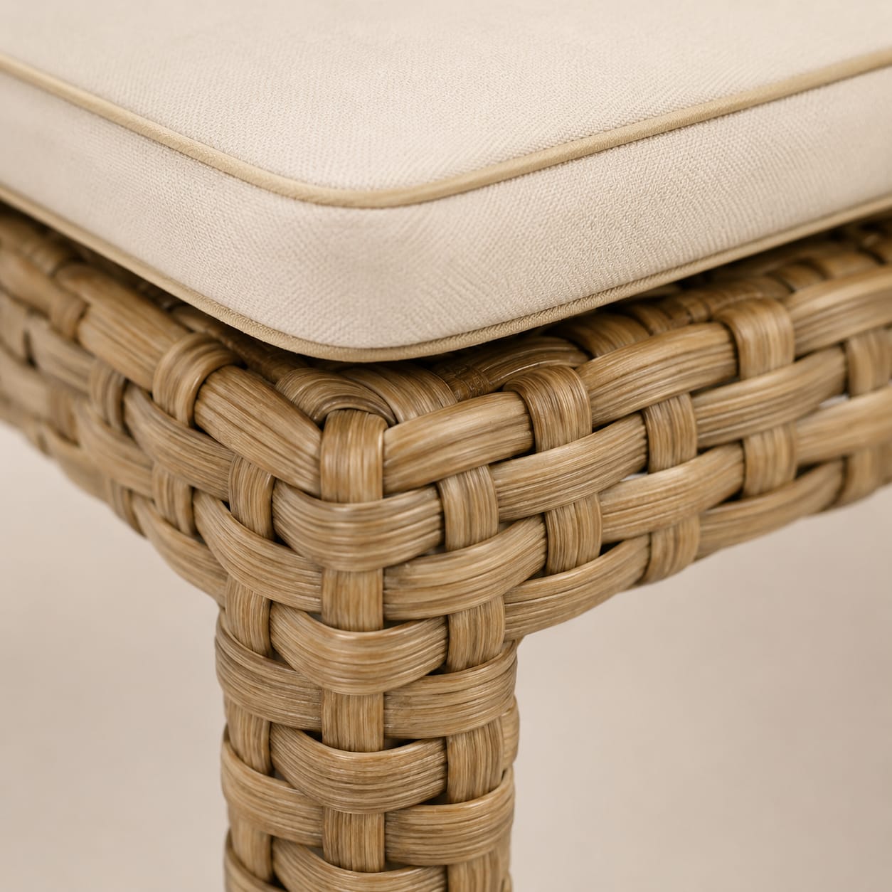 Kikambala Pool Lounger, view 4