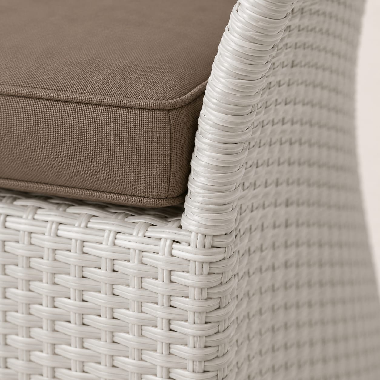 Mala Armchair, view 4